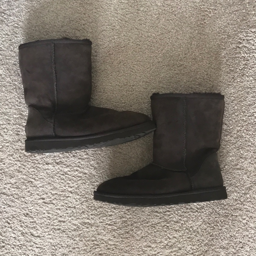 Ugg size 9 brown classics